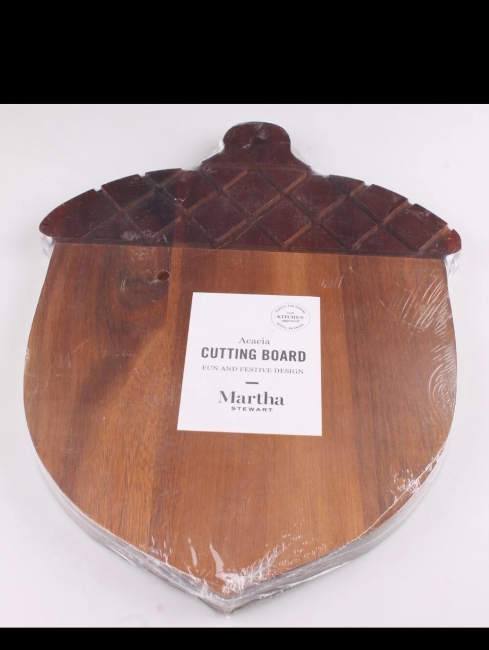 Martha Stewart Collection - Acacia - Fun And Festive - Accorn Cutting Board